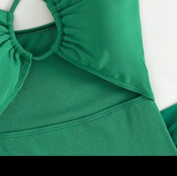 NWOT One-piece halter swimsuit - Picture 4 of 6